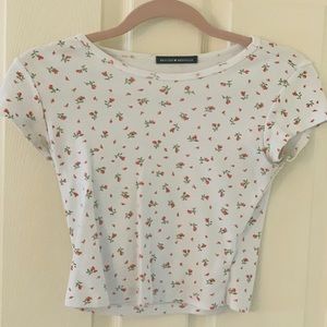 *RARE* Brandy Melville Ashlyn floral top.